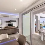 Villa Fig Tree Bay Residences 5 *