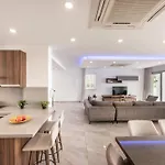 Villa Fig Tree Bay Residences 5