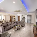 Villa Fig Tree Bay Residences 5