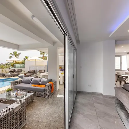 Villa Fig Tree Bay Residences 5