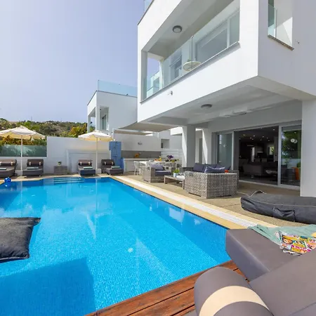 Villa Fig Tree Bay Residences 5