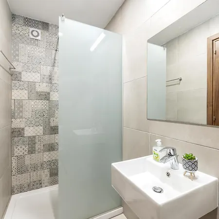 Villa Fig Tree Bay Residences 5 *