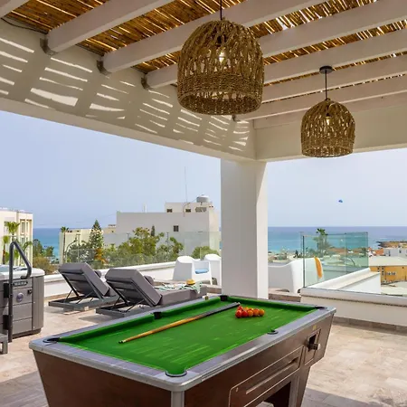 Willa Fig Tree Bay Residences 5 *