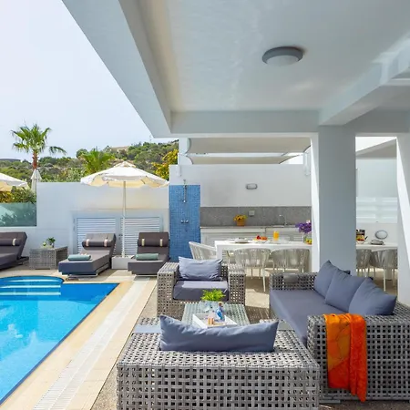 Villa Fig Tree Bay Residences 5