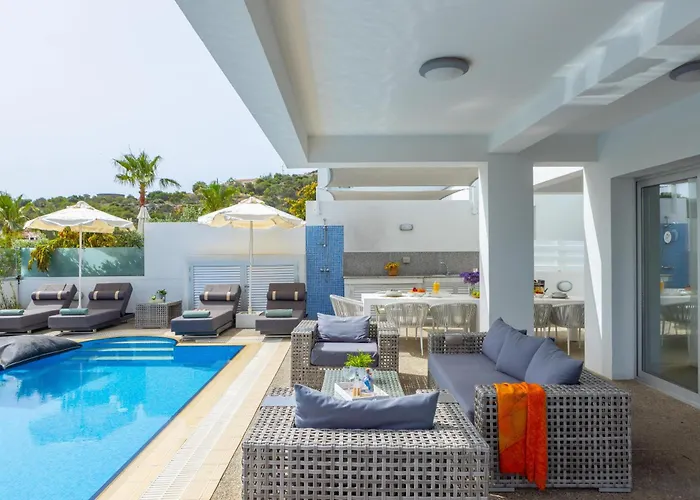 Villa Fig Tree Bay Residences 5