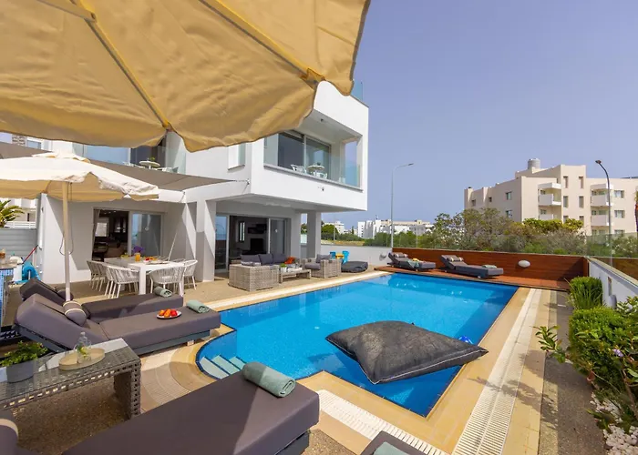 Fig Tree Bay Residences 5 بروتاراس