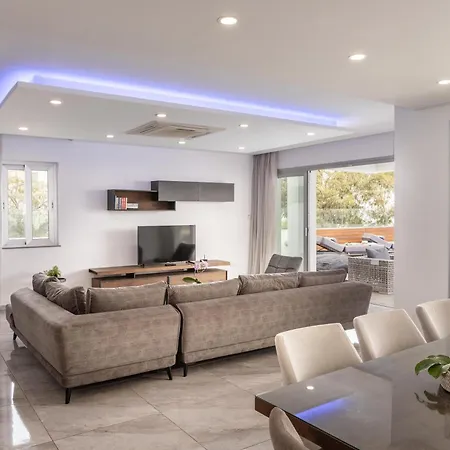 别墅 Fig Tree Bay Residences 5