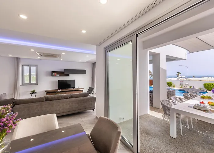 Villa Fig Tree Bay Residences 5 *